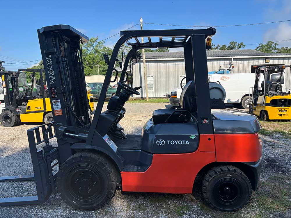 2006 Toyota 5500 LB