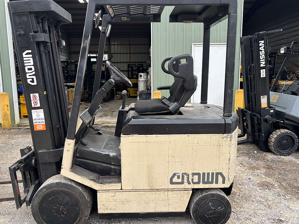 2004 Crown 4000 LB